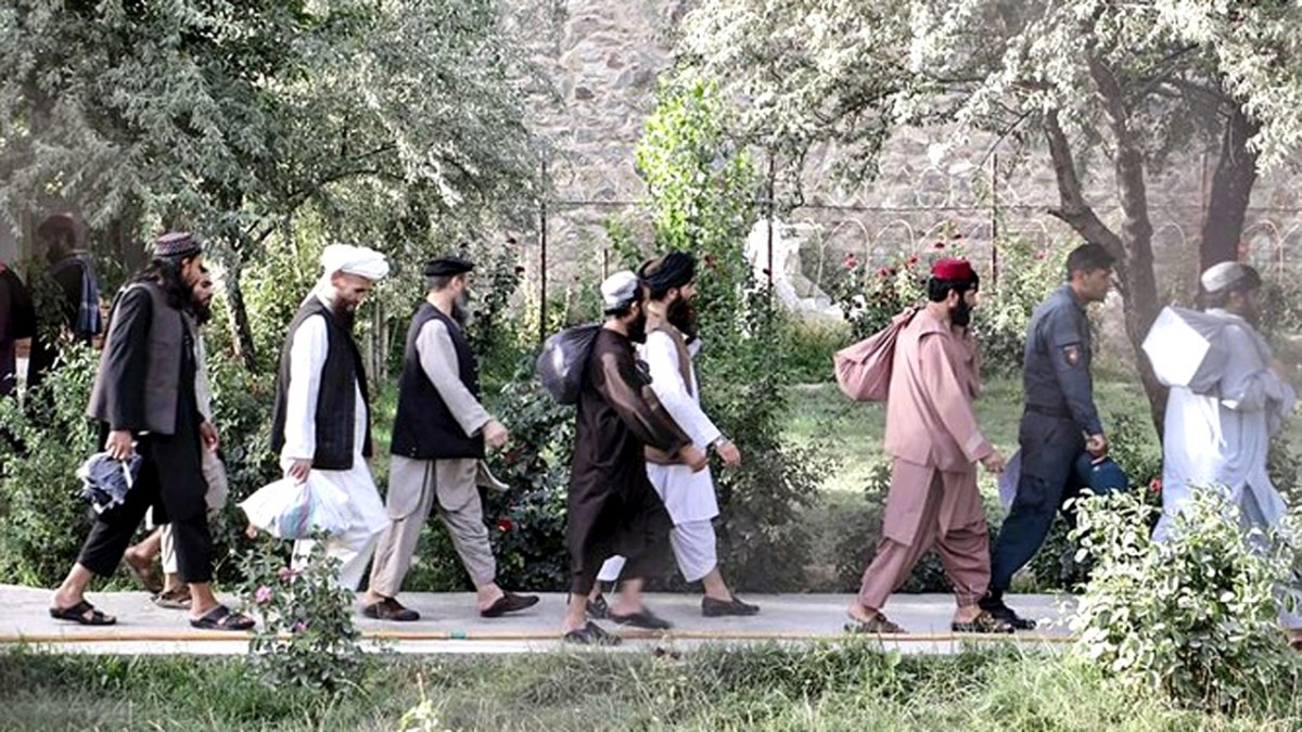 अफगानिस्तानमा केही हप्तायता दशौँ हजार नागरिक विस्थापित