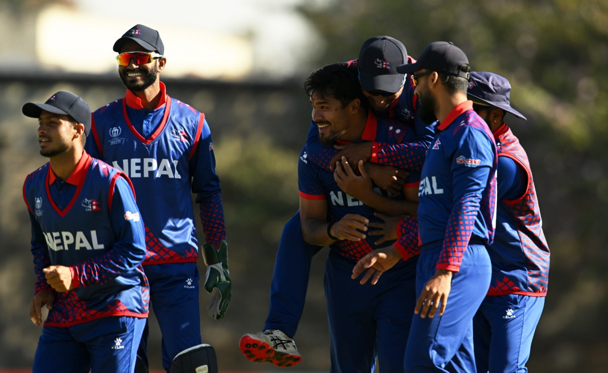 नेपाल पहिलोपटक विश्वकप क्रिकेट विजेता बेष्ट इन्डिजसँग भिडदै